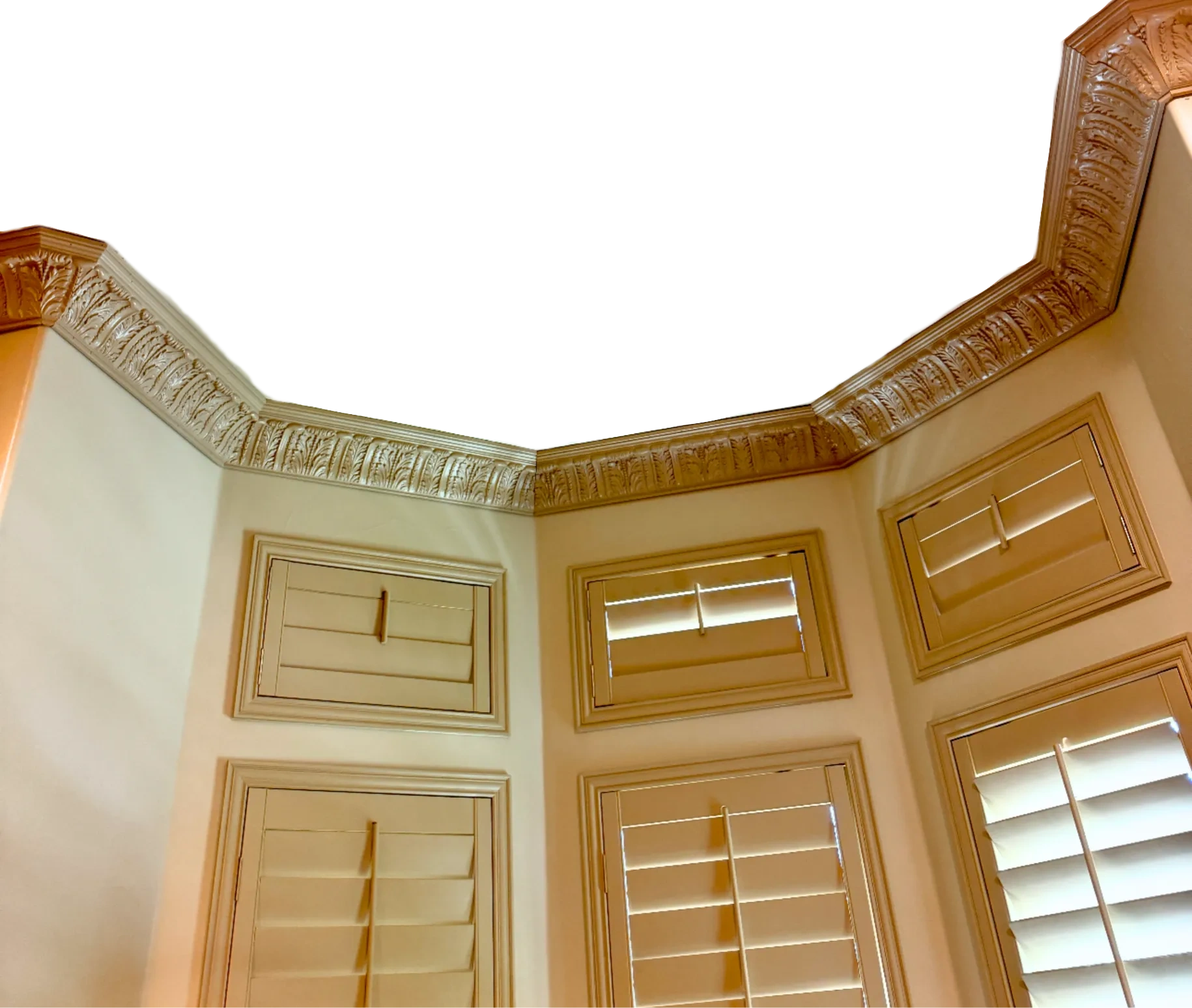 Ornate Crown Around Bay Angled Moulding